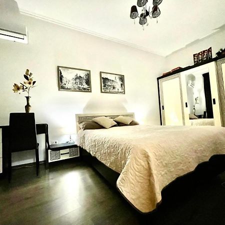 V&O Whitechocolateapt 800 M To Opera Lviv Ngoại thất bức ảnh