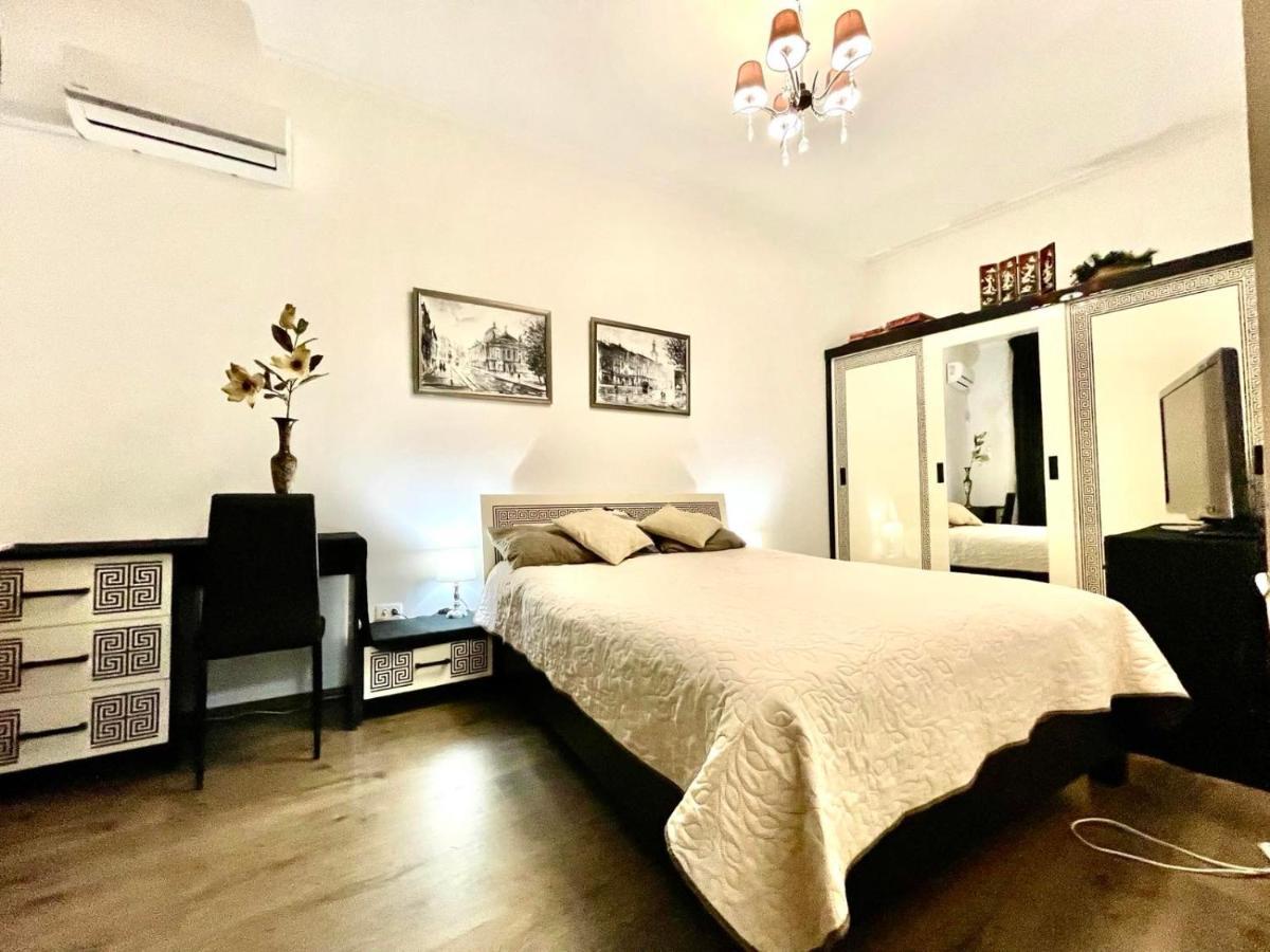 V&O Whitechocolateapt 800 M To Opera Lviv Ngoại thất bức ảnh