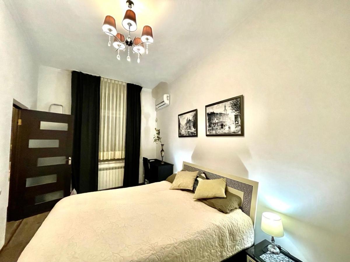 V&O Whitechocolateapt 800 M To Opera Lviv Ngoại thất bức ảnh