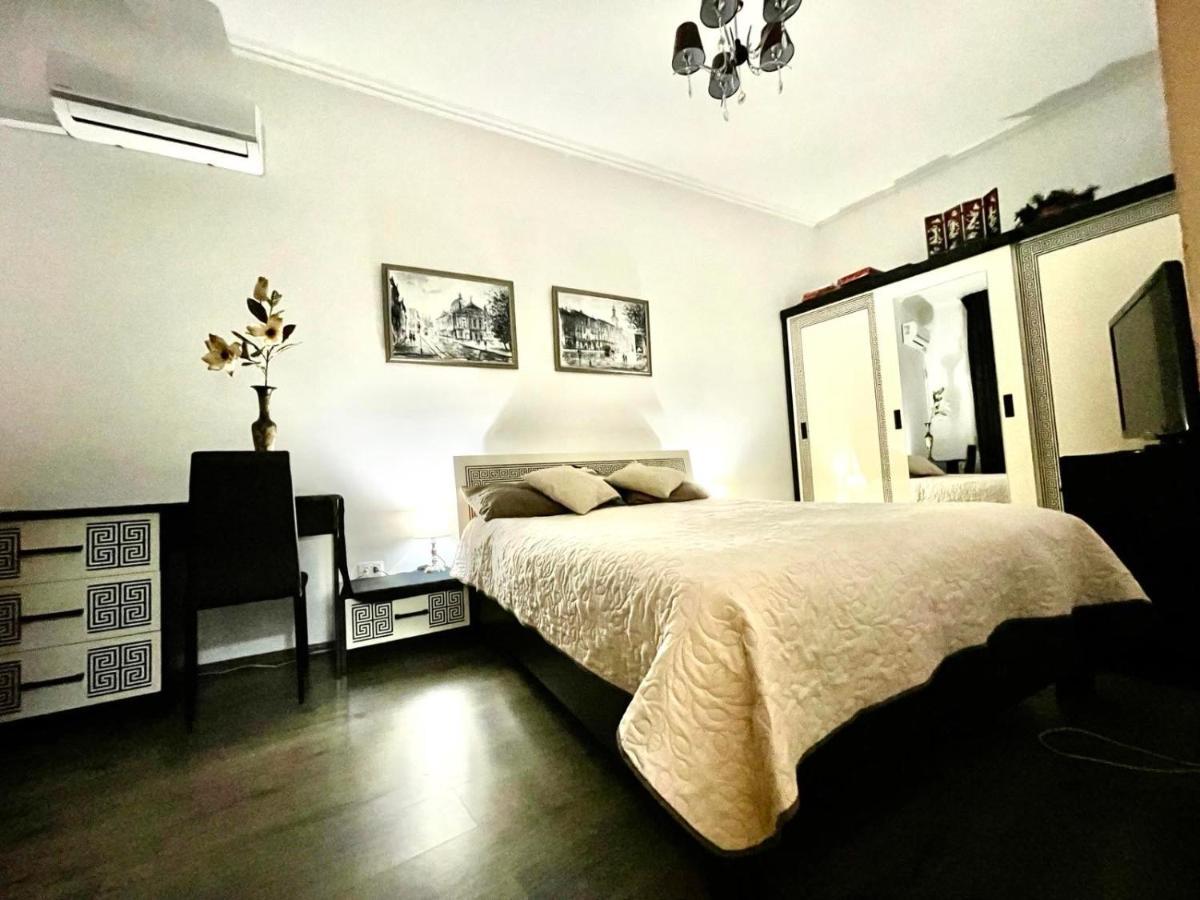 V&O Whitechocolateapt 800 M To Opera Lviv Ngoại thất bức ảnh