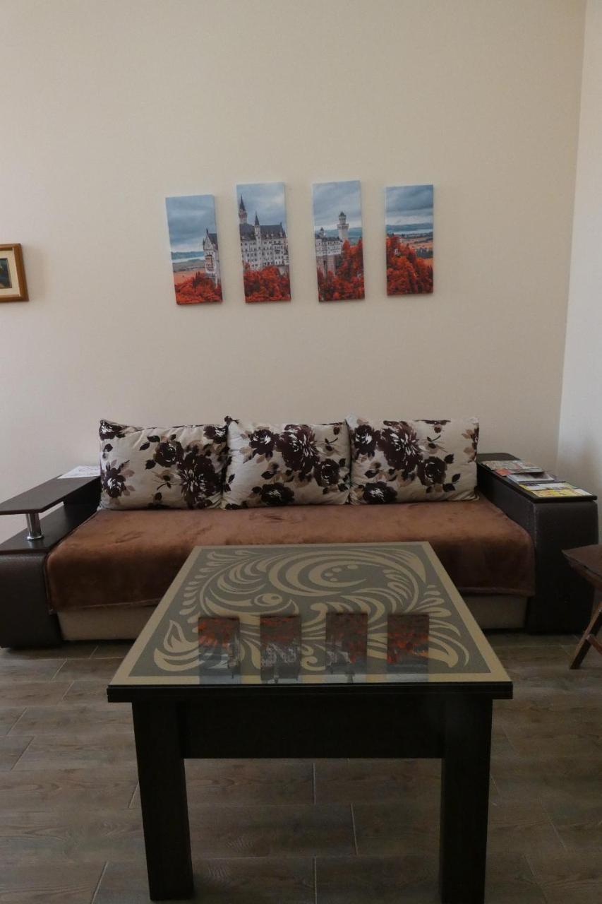 V&O Whitechocolateapt 800 M To Opera Lviv Ngoại thất bức ảnh